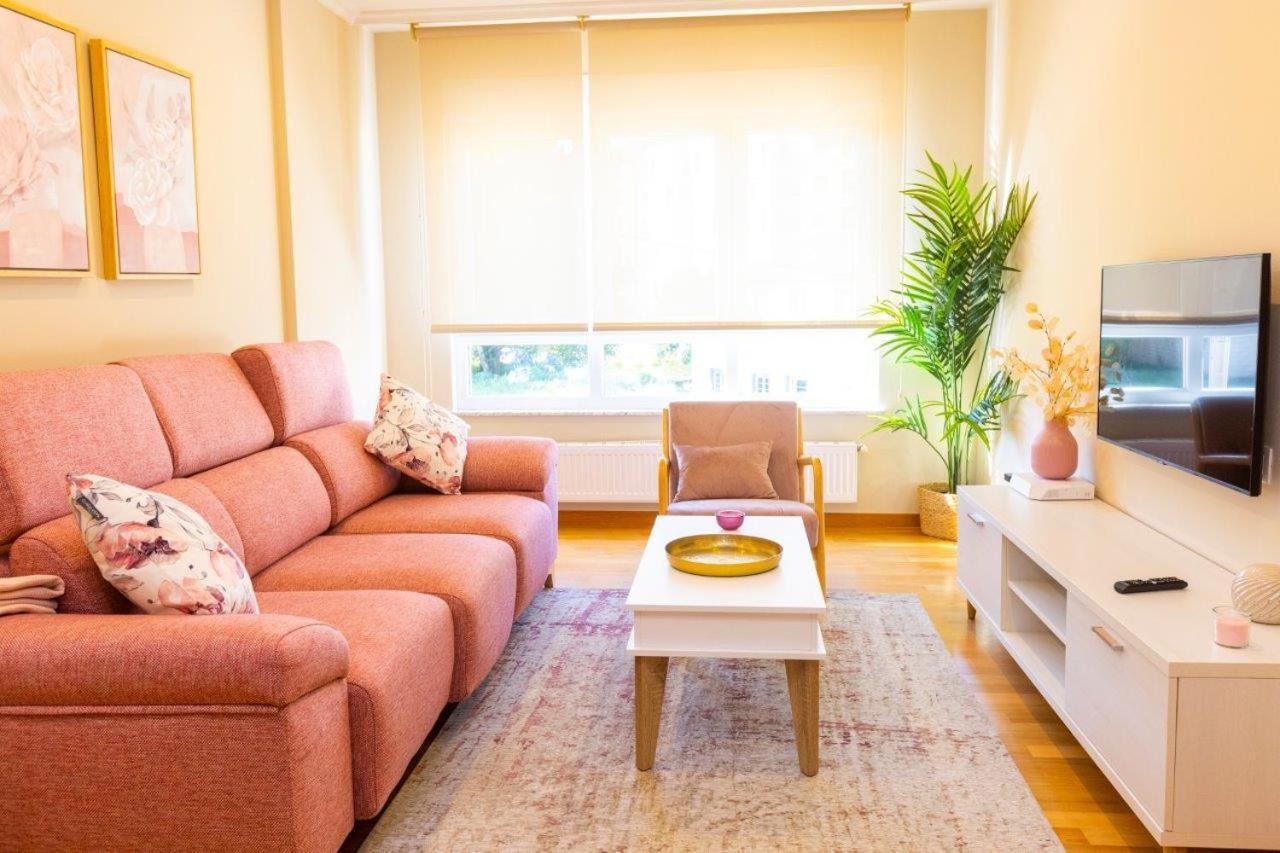Apartamentos Riamar 2 Рибадео Екстериор снимка
