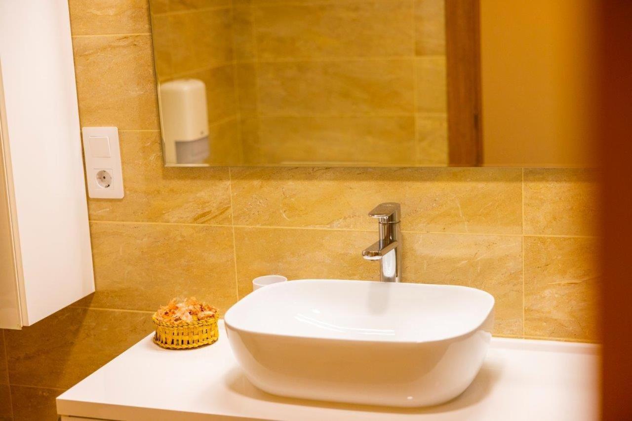 Apartamentos Riamar 2 Рибадео Екстериор снимка